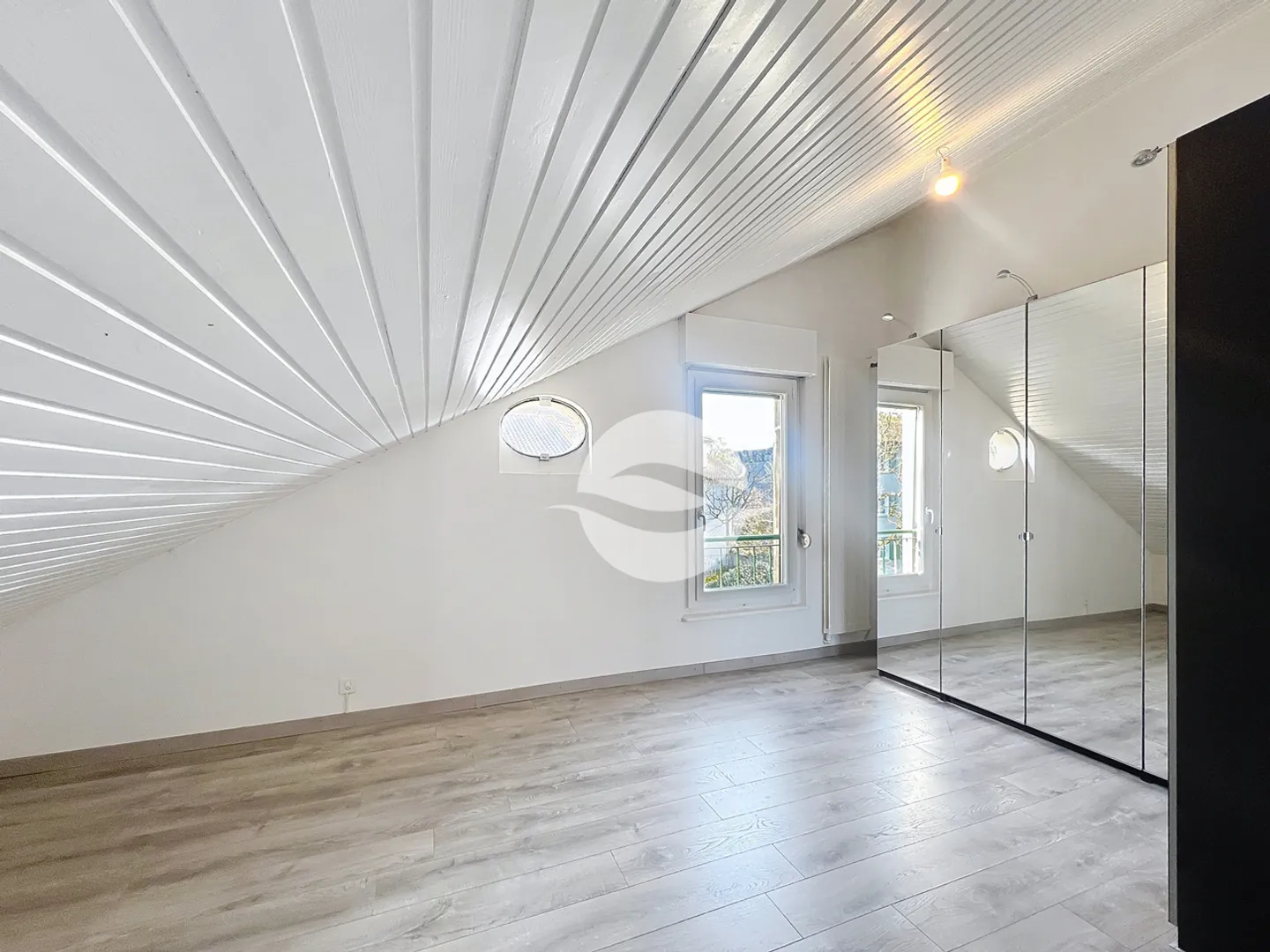 Charmantes Duplex mit 5,5 Zimmern - Foto 7 von 10