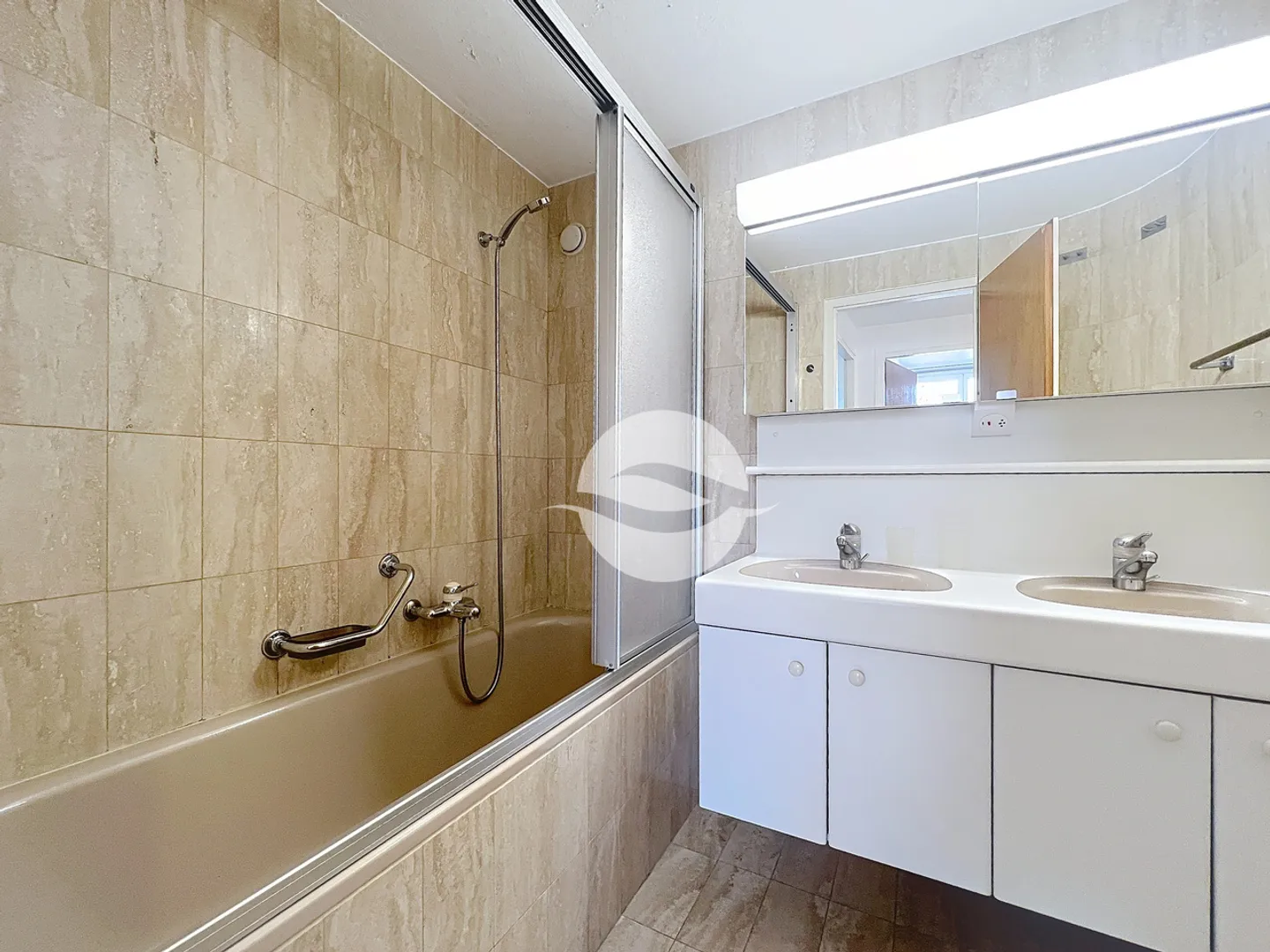 Charmantes Duplex mit 5,5 Zimmern - Foto 9 von 10