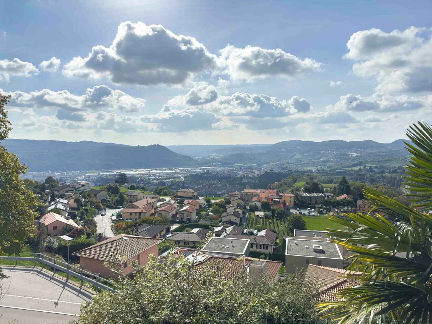 Grande casa con vista aperta a Morbio Superiore - Foto 9 di 9
