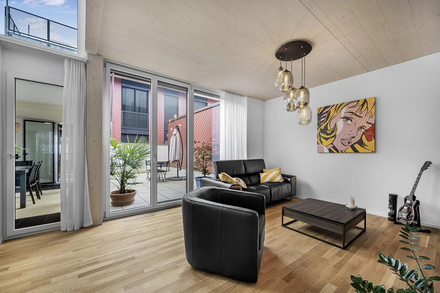 Modernes Reihenhaus mit Dachterrasse - Foto 1 von 5
