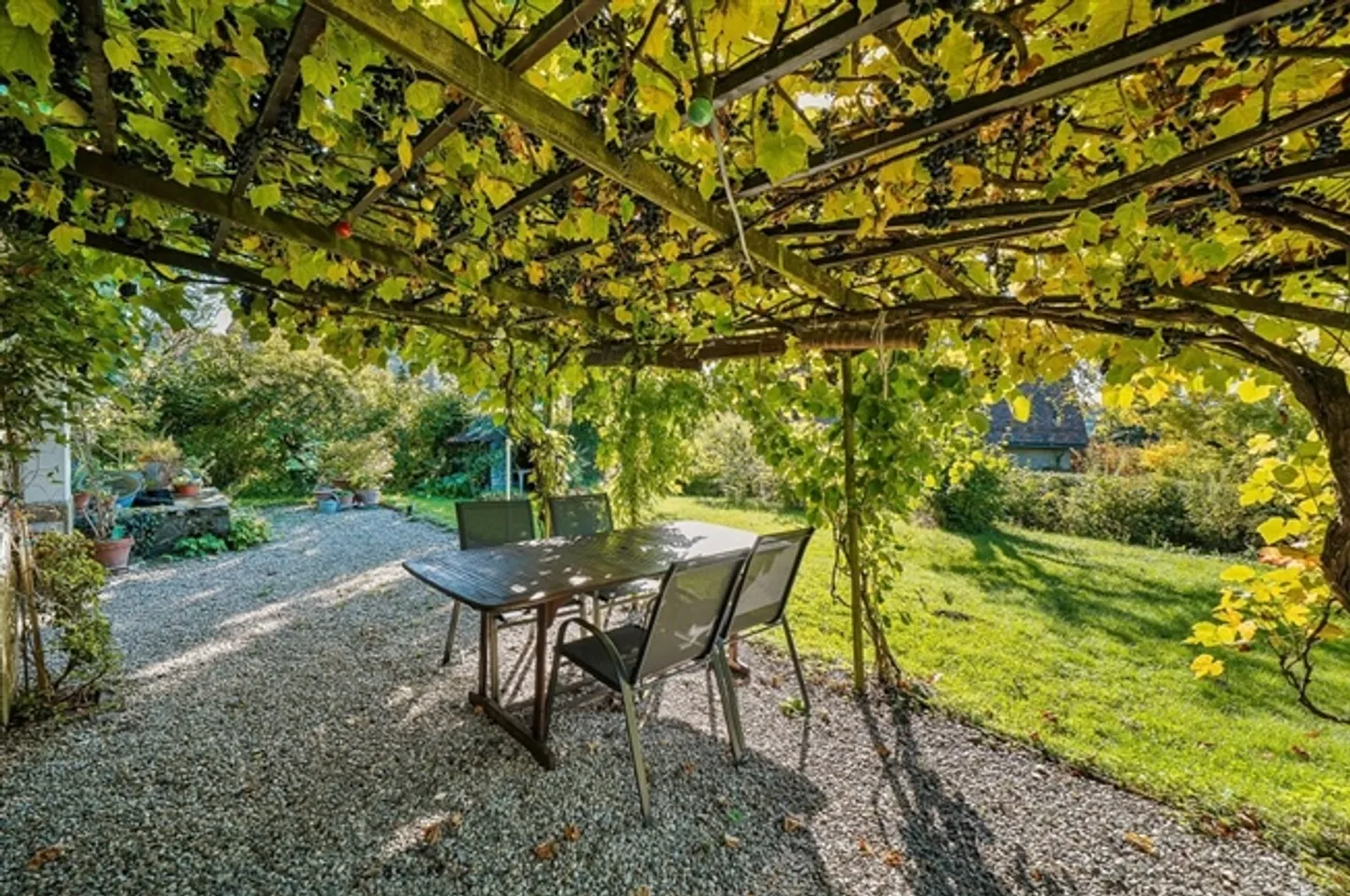 Ideal for large families 11.5-room house - Photo 1 of 13