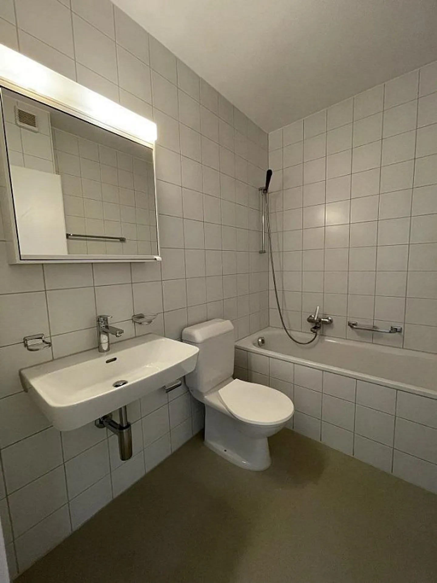 Bright 4.0 room apartment in Münchenbuchsee - Photo 7 of 9