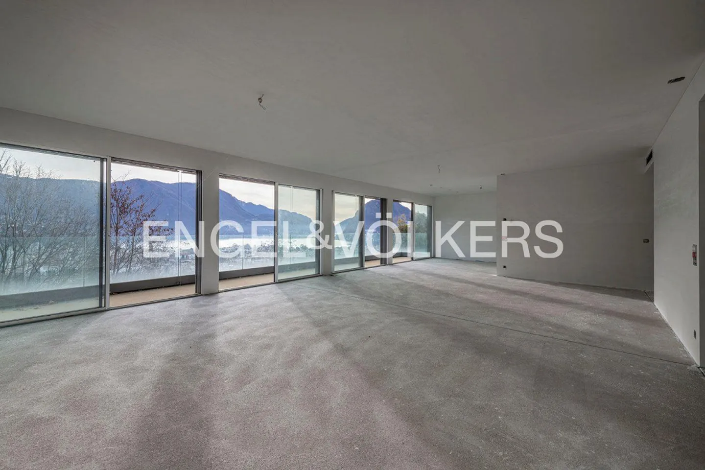 Personalize the furnishings of these lake view apartments - Photo 1 of 11