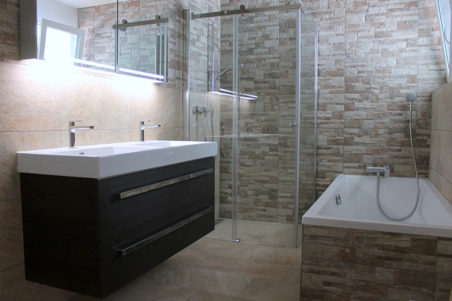 Casa singola in affitto - Foto 3 di 9