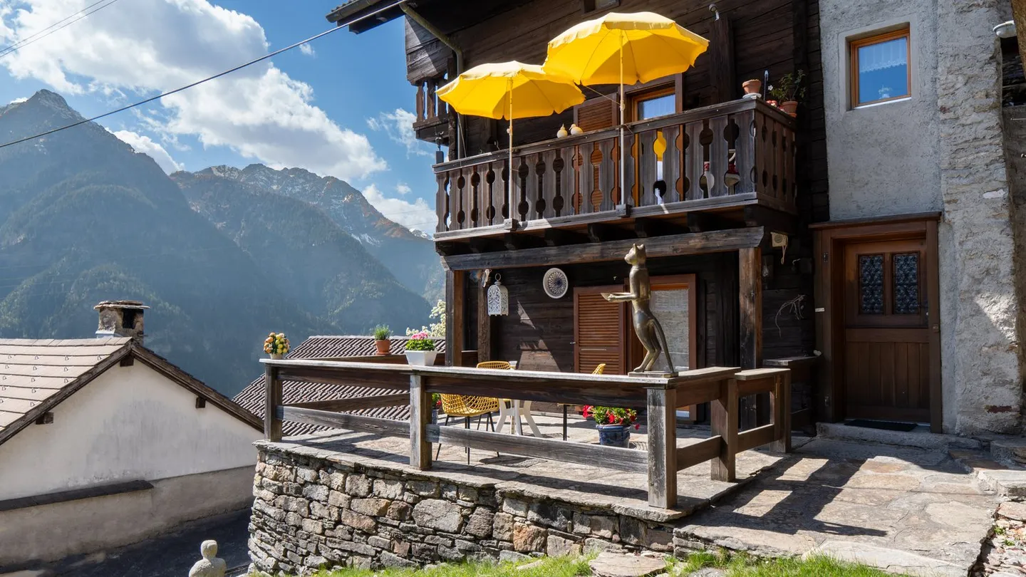 Historic Chalet in Sobrio - Photo 8 of 44