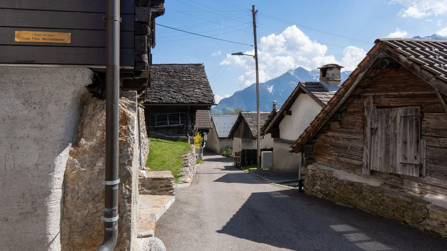 Historic Chalet in Sobrio - Photo 20 of 44