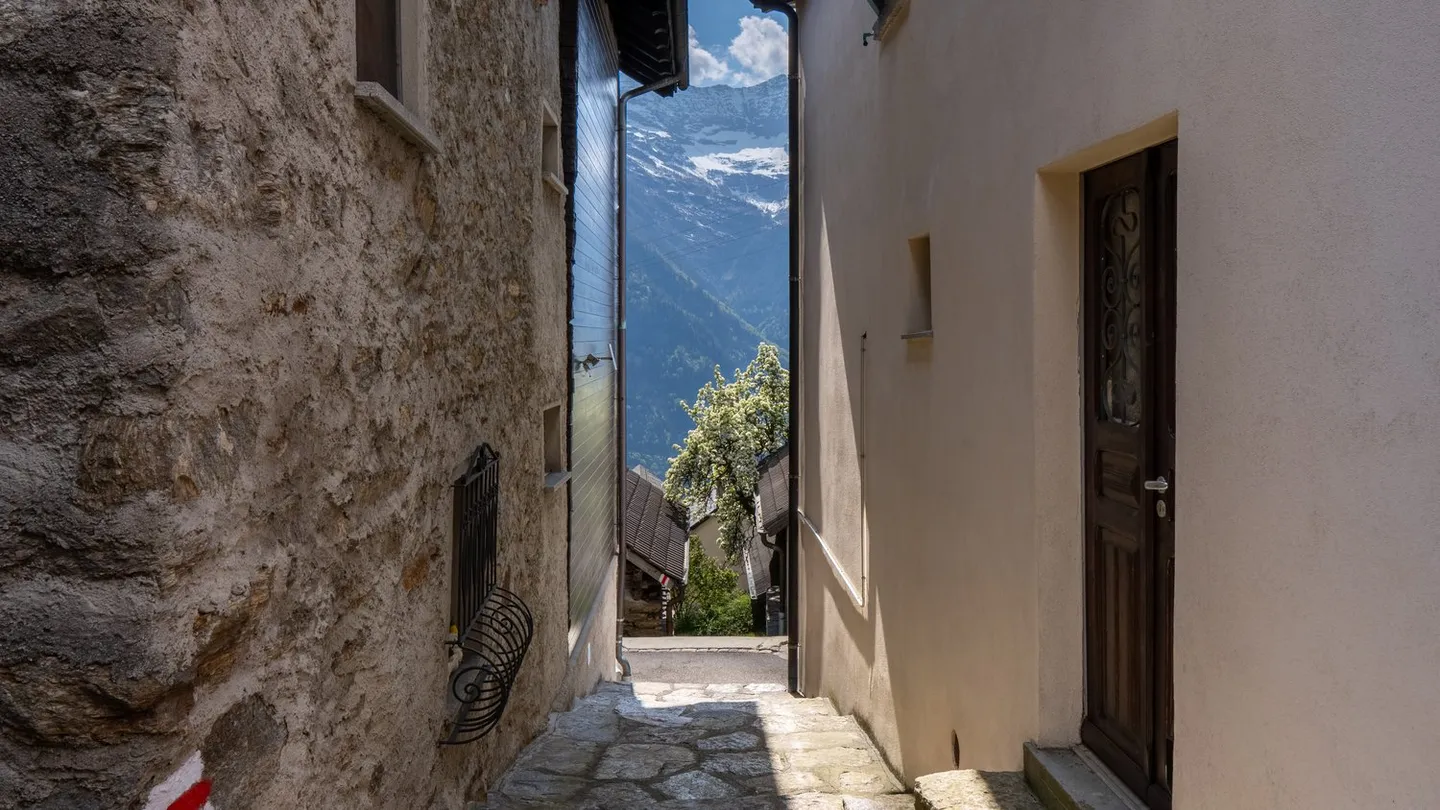 Historic Chalet in Sobrio - Photo 23 of 44