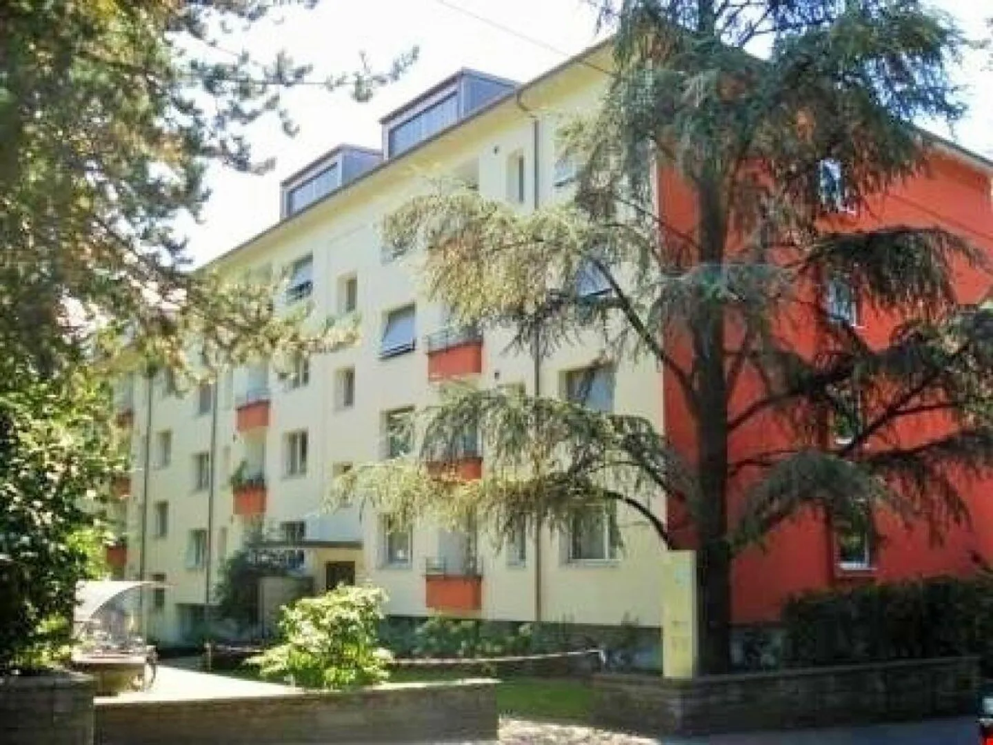 Schöne 3.5-Zimmerwohnung an top Lage - Foto 1 von 6