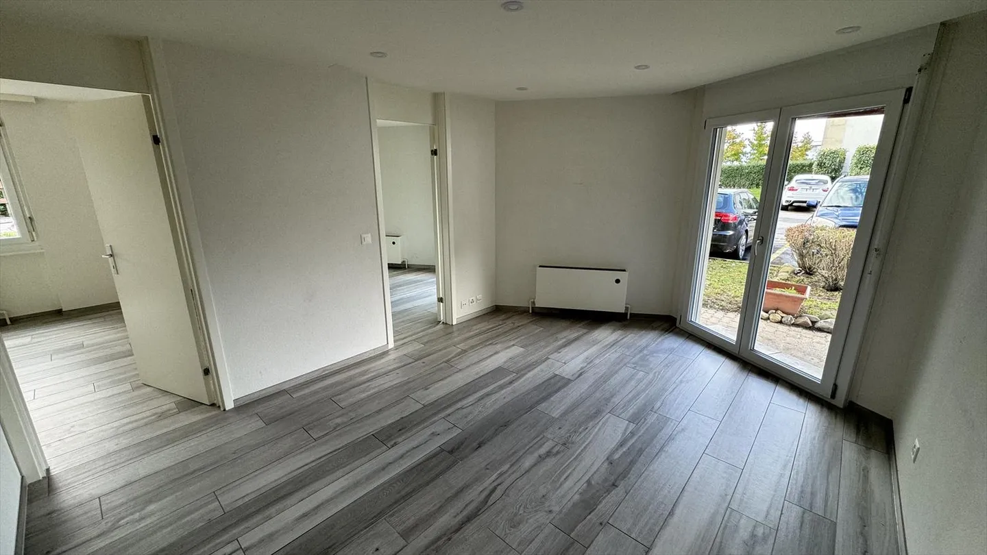 2.5 Room Apartment - Photo 3 of 10