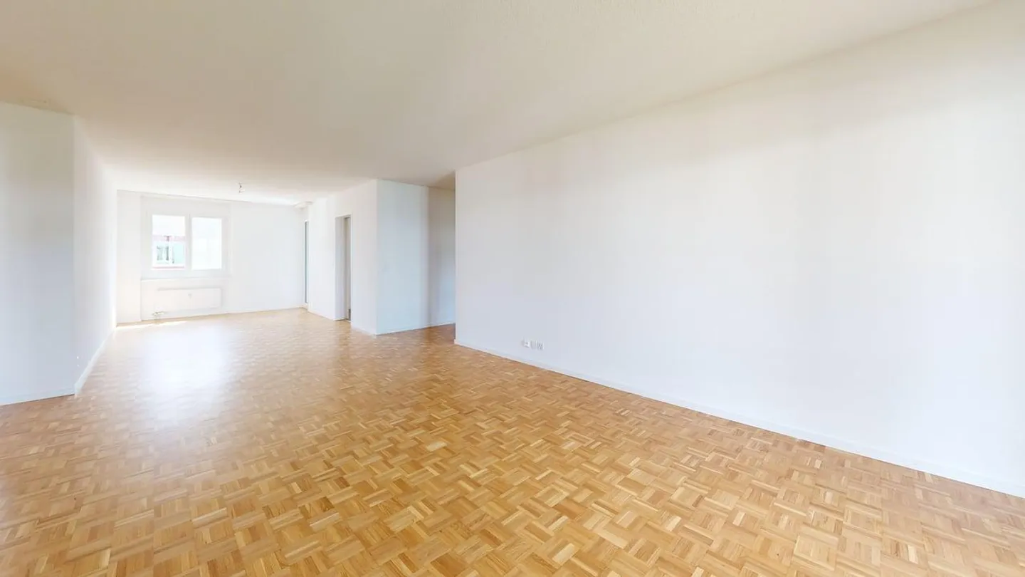Votre nouveau départ dans le quartier Neuhof - appartement rénové de 4,5 pièces - Photo 2 sur 9