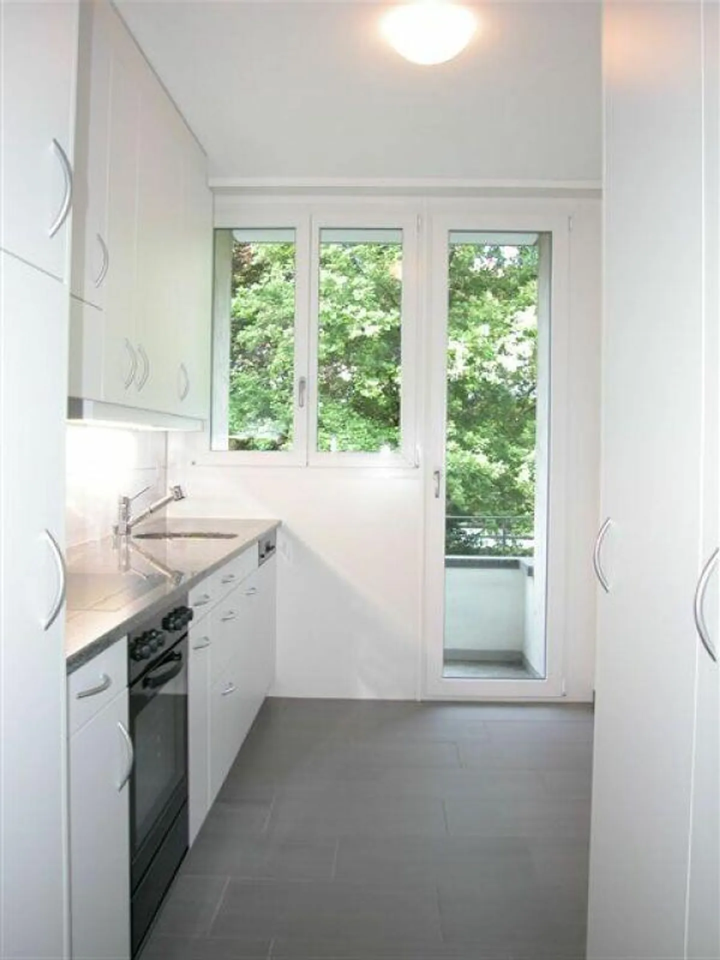 Schöne 3.5-Zimmerwohnung an top Lage - Foto 2 von 6