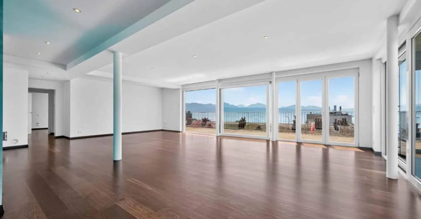 3.5-room luxury apartment with stunning views of Lake Geneva - Photo 1 of 9
