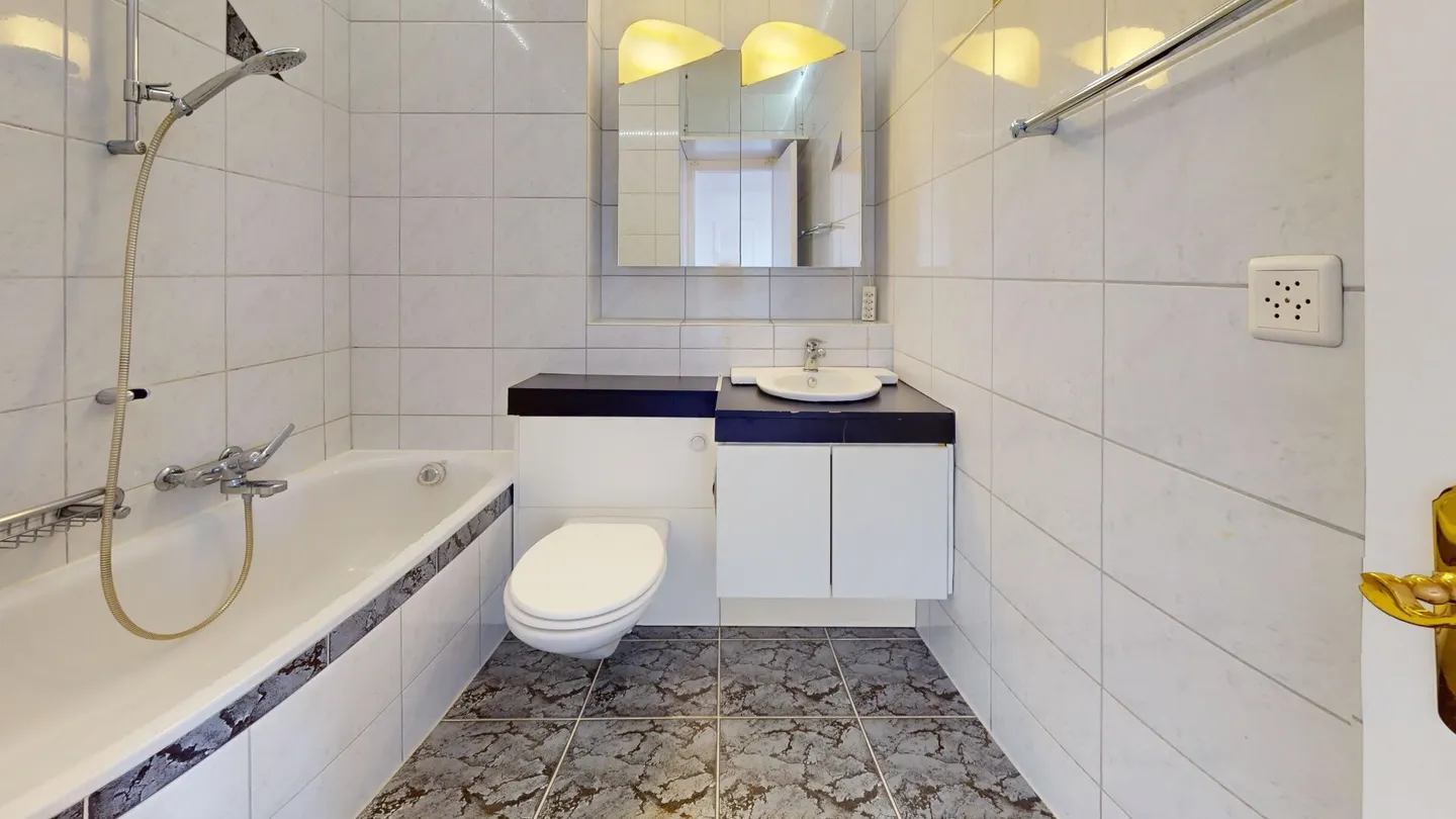 Centrally Located Apartment with Balcony and Good Sunlight - Photo 8 of 8