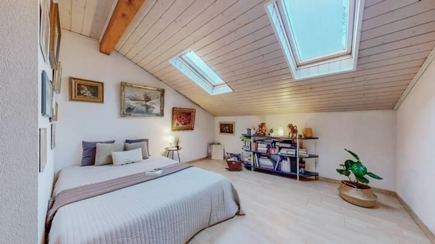 Charmant et Diversifié - Maison Multigénérationnelle avec Écurie - Photo 5 sur 8