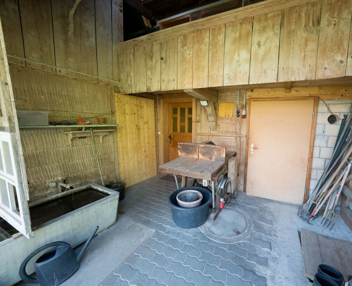 Deux maisons résidentielles incluant un atelier et un magasin - Photo 8 sur 34