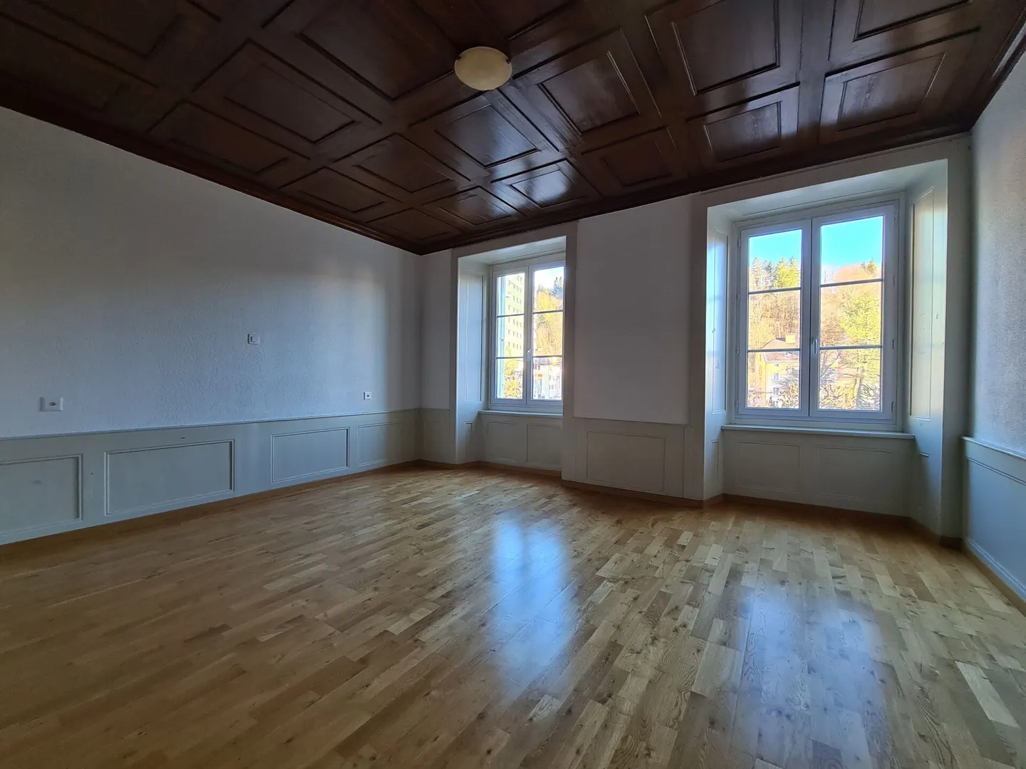 5-room apartment - Photo 3 of 8