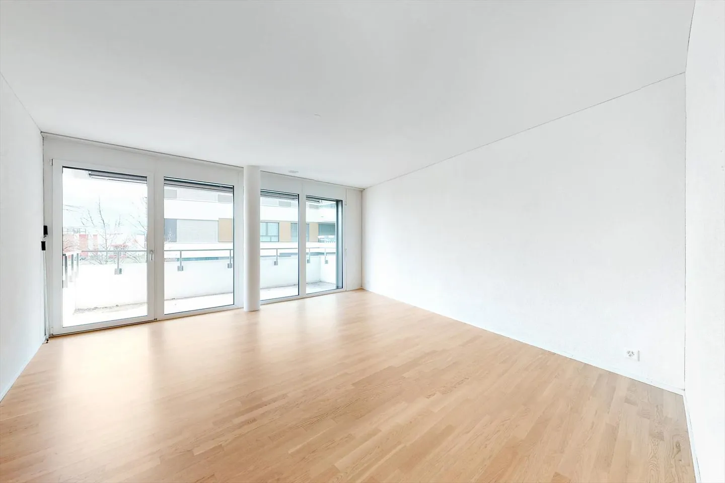 Limmatspot - Living in the Center - Photo 3 of 5