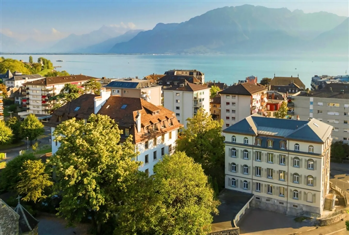 Penthouse - Spacious 3.5 Rooms 99 m2 + Attic in a Renovated Old Building - Photo 13 of 13