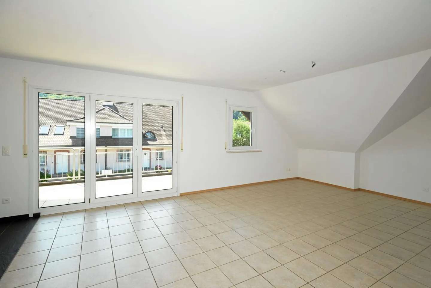 Appartamento di 3.5 locali (108 m2) al 1° piano in affitto Bättwil - Foto 2 di 9