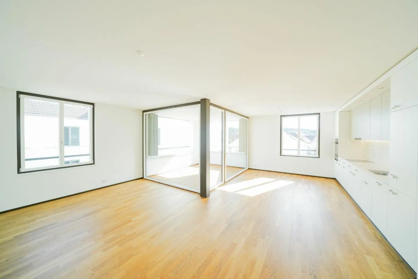 Moderne 4½-Zimmer-Wohnung im Zentrum von Ruswil - Foto 1 von 11