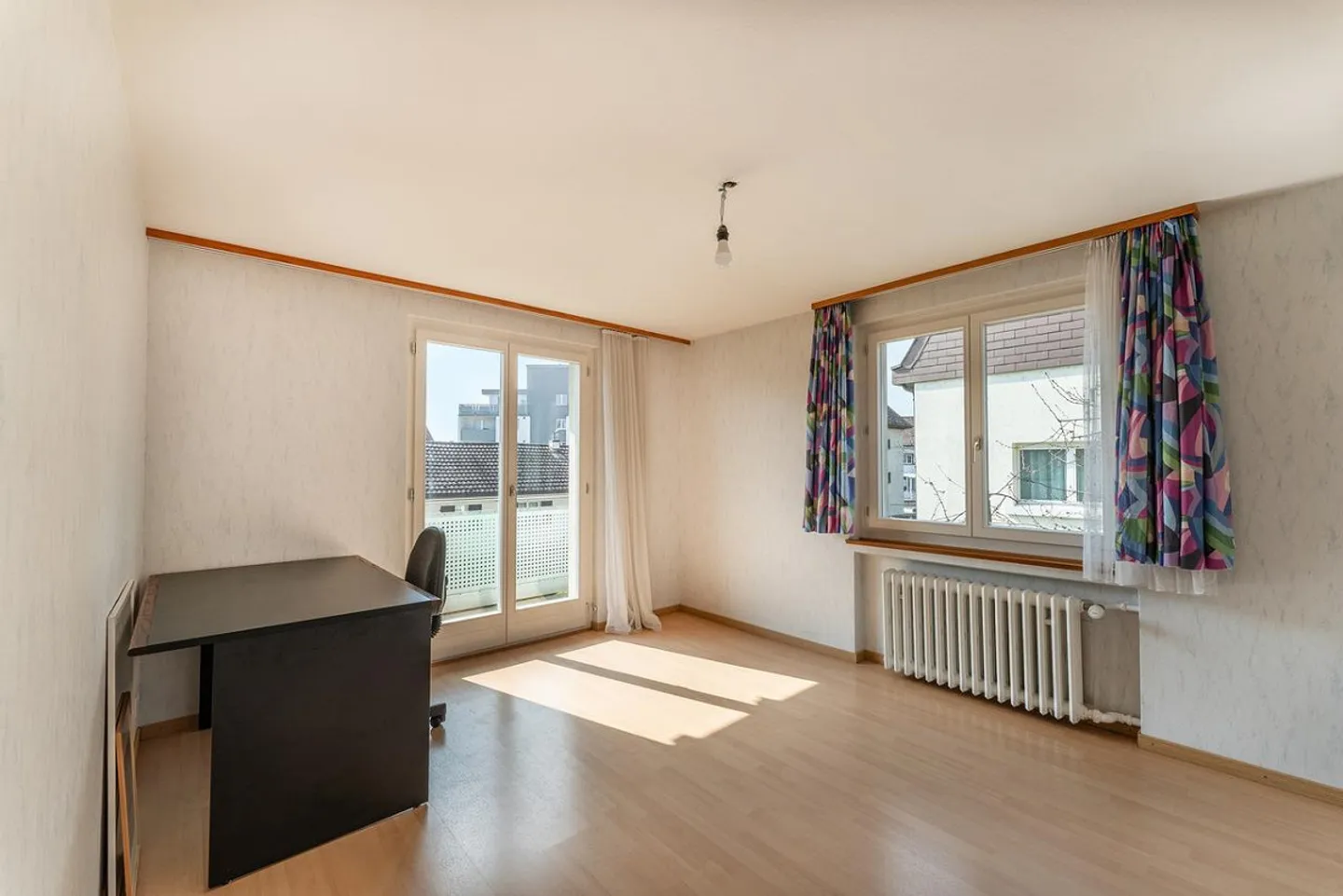 Versatile property with a wonderful garden - Photo 5 of 14