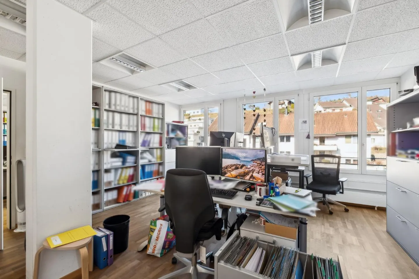 Attractive office, therapy or service area - Photo 2 of 3