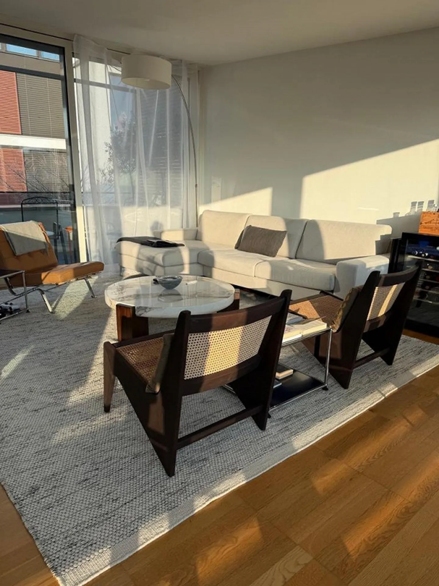 Modern Apartment by the Lake - Photo 7 of 10