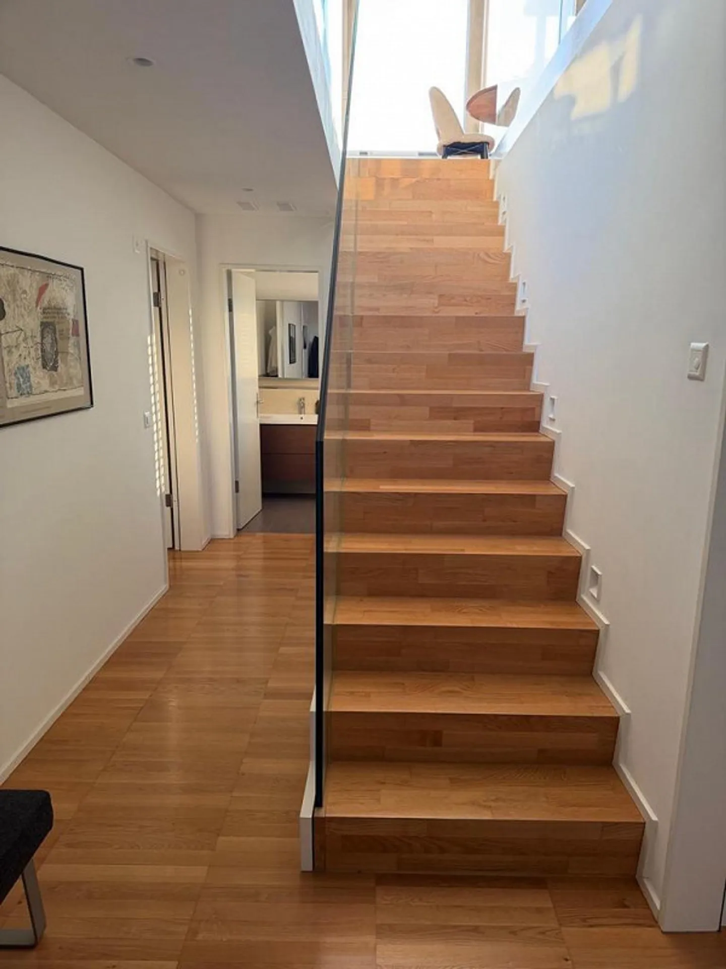 Modern Apartment by the Lake - Photo 9 of 10