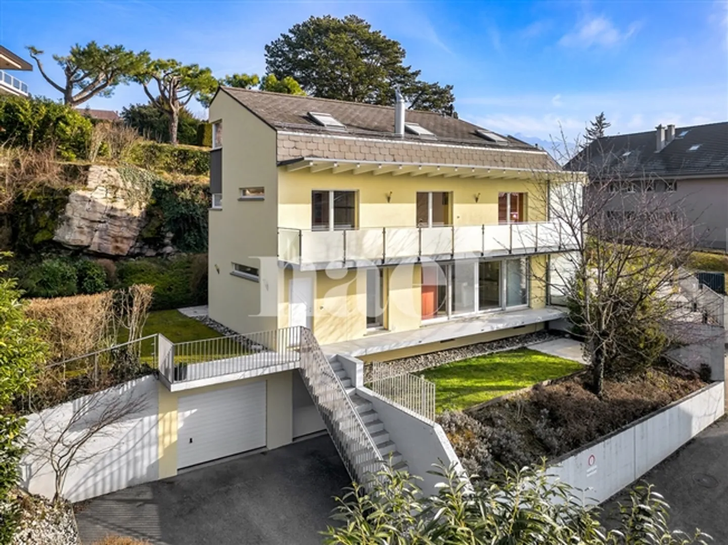 Villa bifamiliare spaziosa di 6,5 locali in vendita a Vevey - Foto 1 di 13