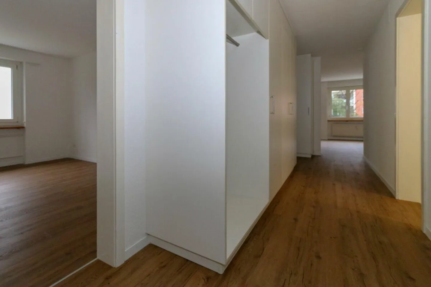 Schöne 4.5-Zi-Wohnung mit 2 Balkonen - laufend erneuert - Foto 8 von 9
