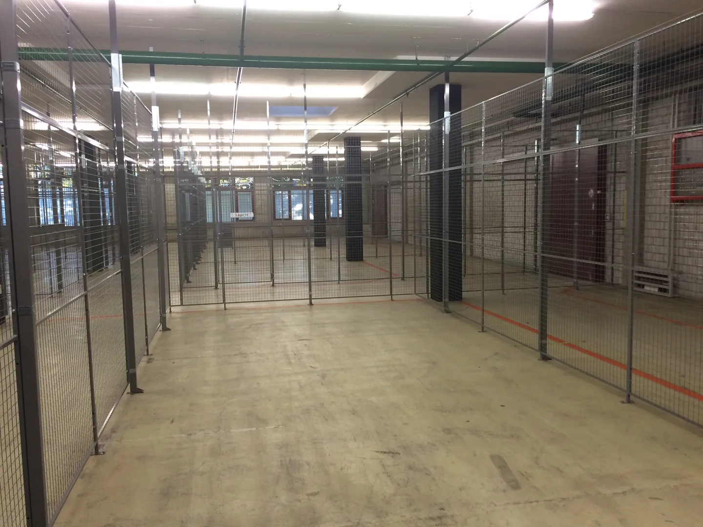 Modern Office Space with Lift - Photo 2 of 2