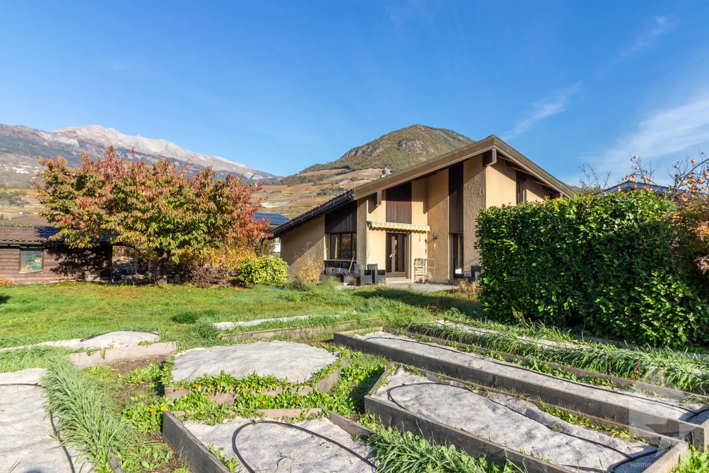 Villa 6.5 camere di 150 m2 abitabili situata su un bel terreno - Foto 1 di 18
