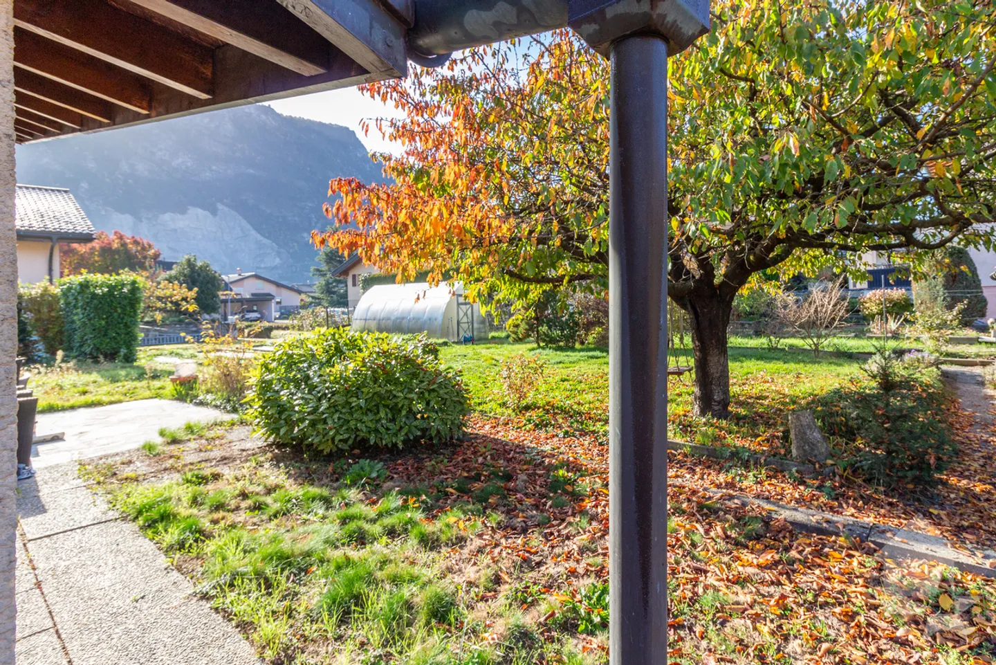Villa 6.5 camere di 150 m2 abitabili situata su un bel terreno - Foto 3 di 18