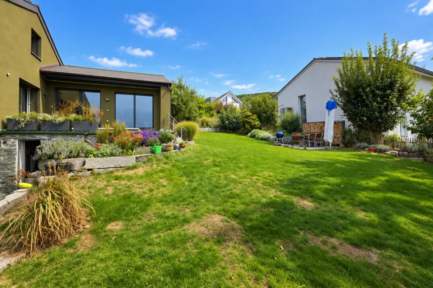 Charmantes Einfamilienhaus mit Garten - Foto 4 von 14