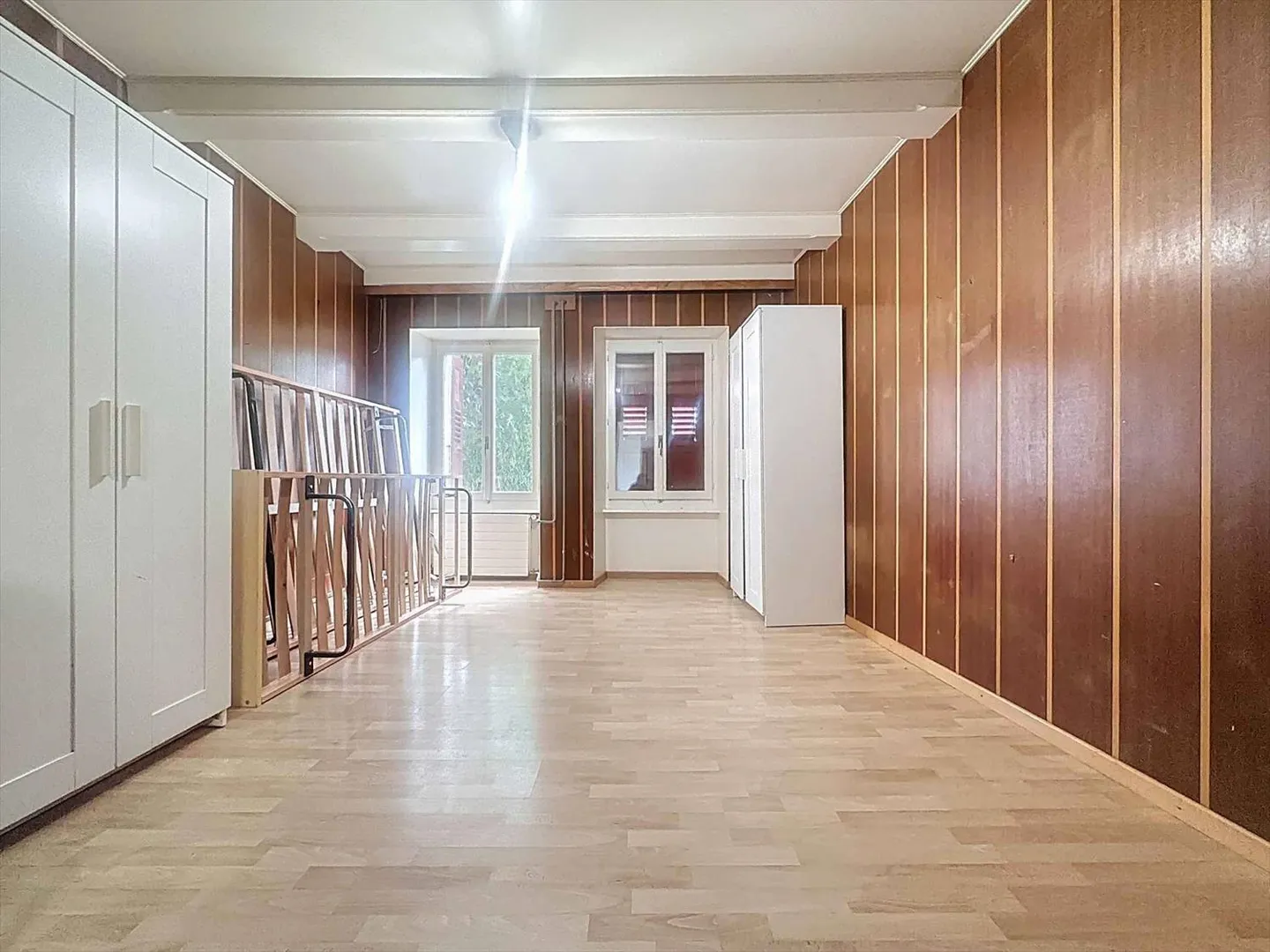 Bâtiment de revenus - Photo 2 sur 13