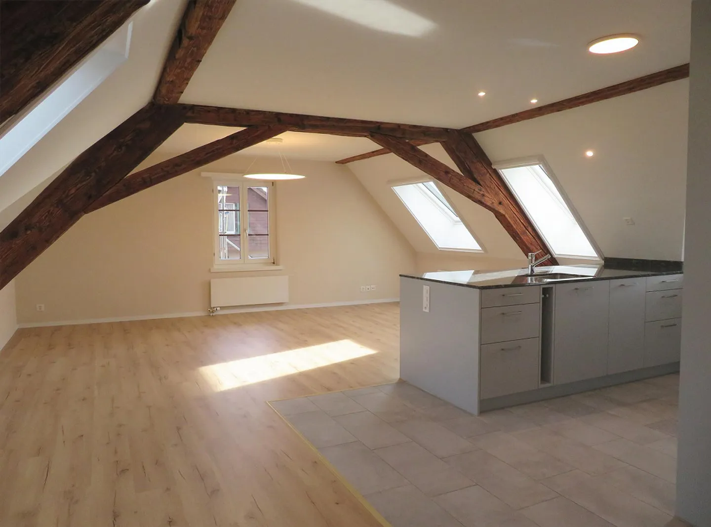 Moderne Single-Wohnung - Foto 2 von 8