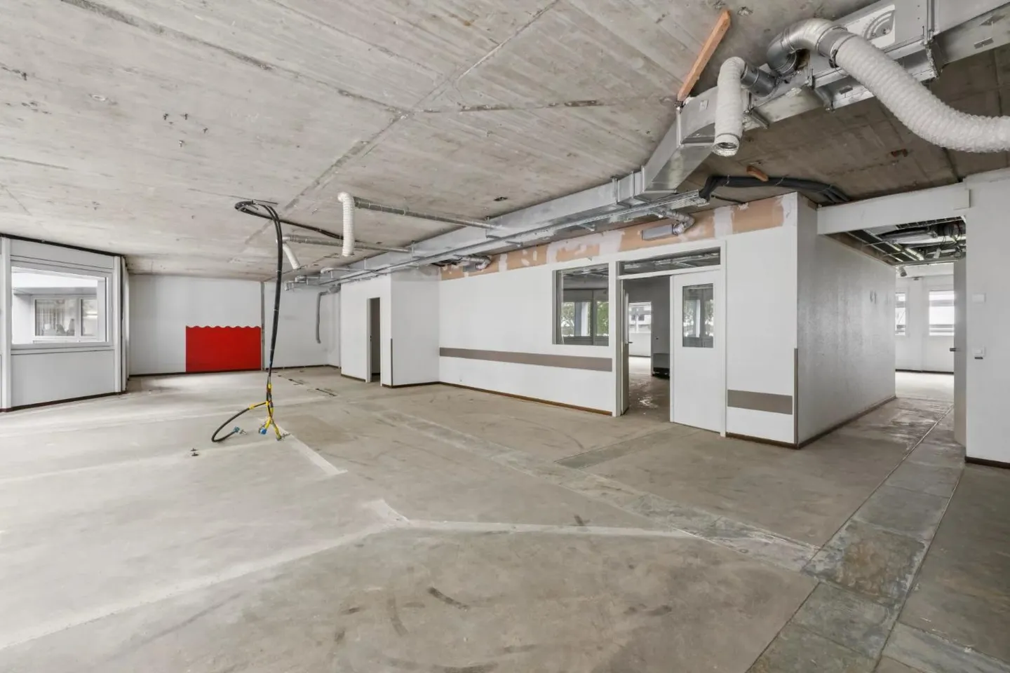 Office Spaces in Charmilles - Photo 3 of 13
