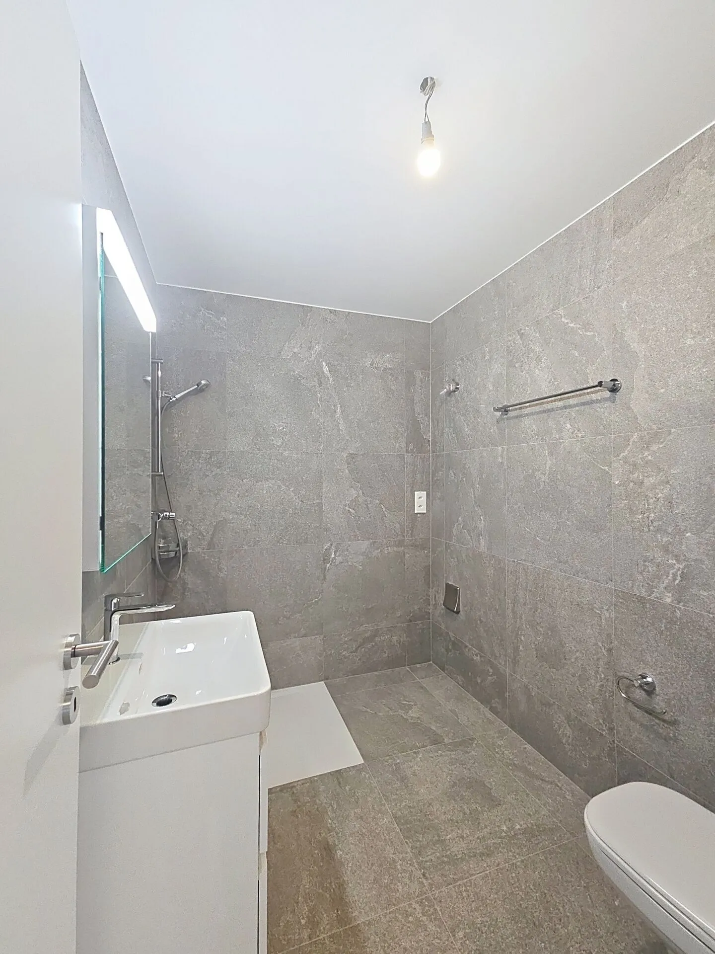 Appartement de Luxe Neuf - Photo 8 sur 9