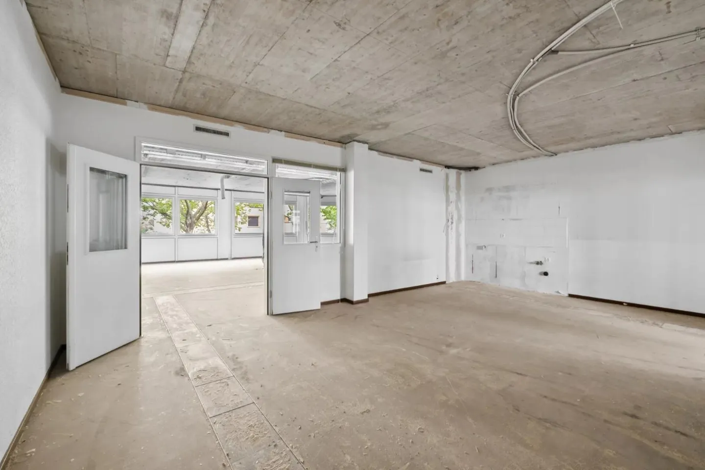 Office Spaces in Charmilles - Photo 12 of 13
