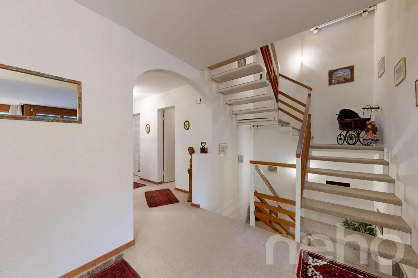 Maison mitoyenne avec beaucoup d'espace pour vivre et travailler - Photo 12 sur 12