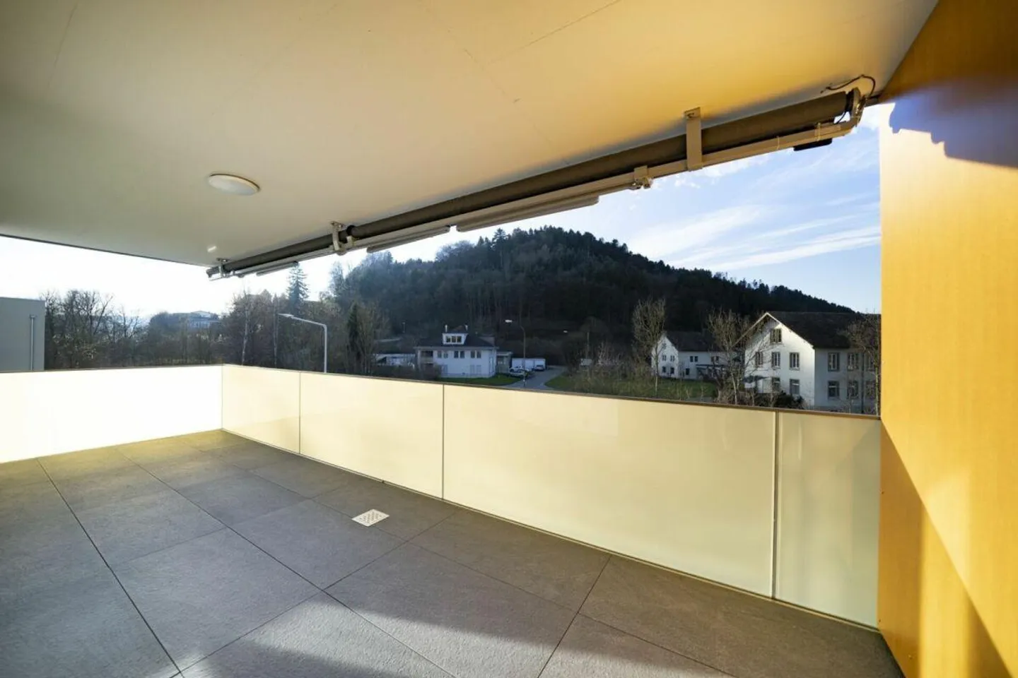 Appartement spacieux de 3 ½ pièces au 1er étage - Photo 3 sur 9