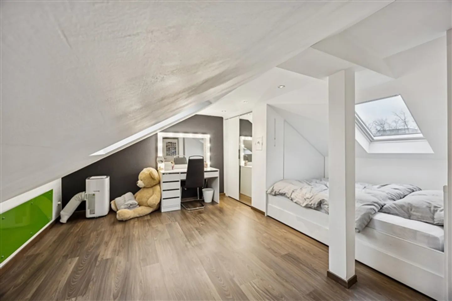 Casa a schiera di 5,5 stanze con grande terrazza - Foto 11 di 13