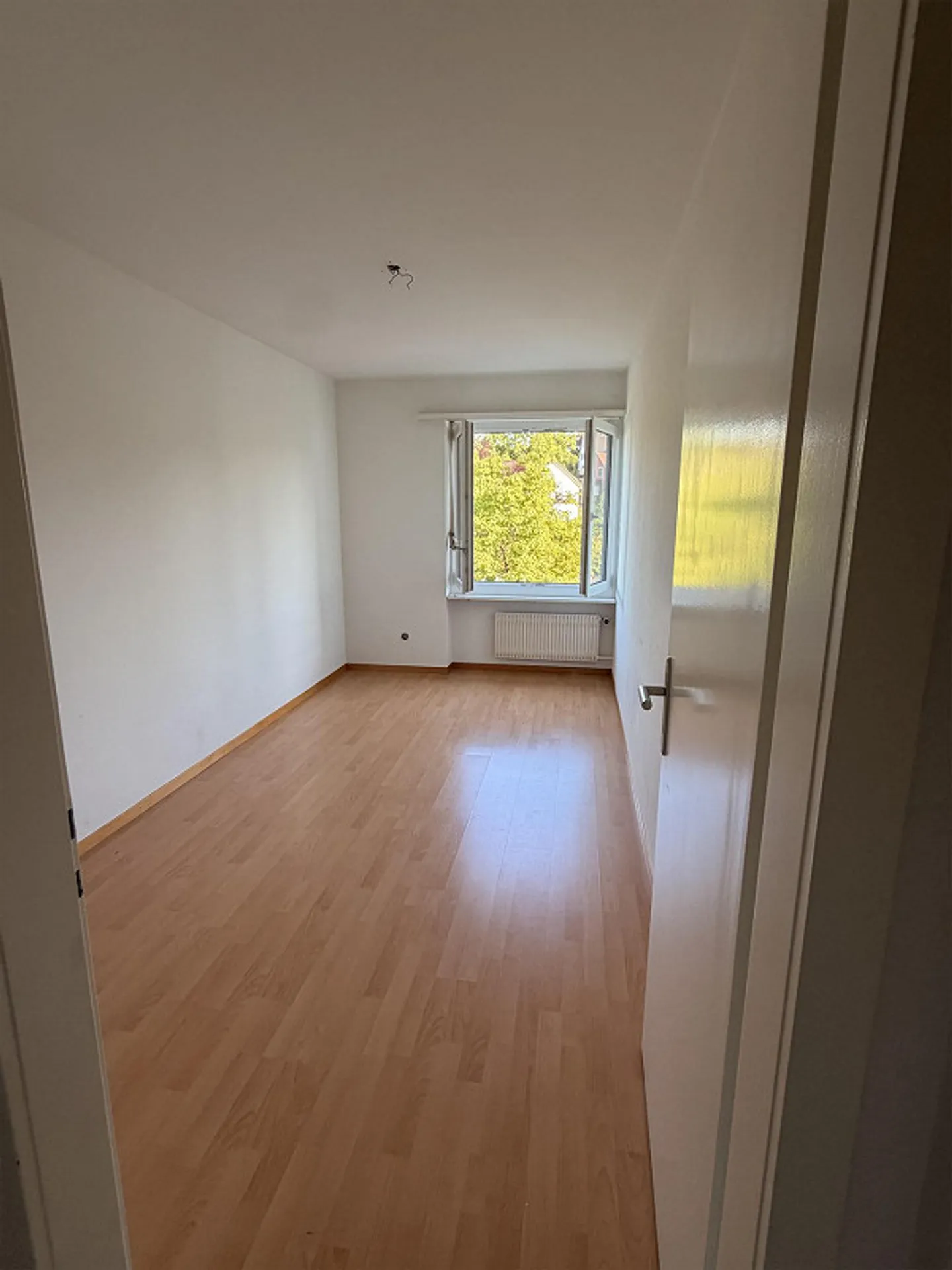 Geräumige Wohnung mit Balkon - Foto 3 von 9