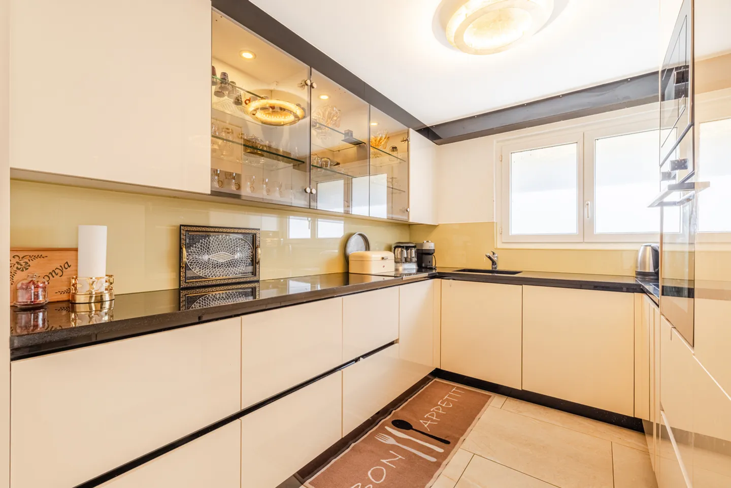 Elegante Wohnung mit grosser Terrasse - Foto 4 von 9