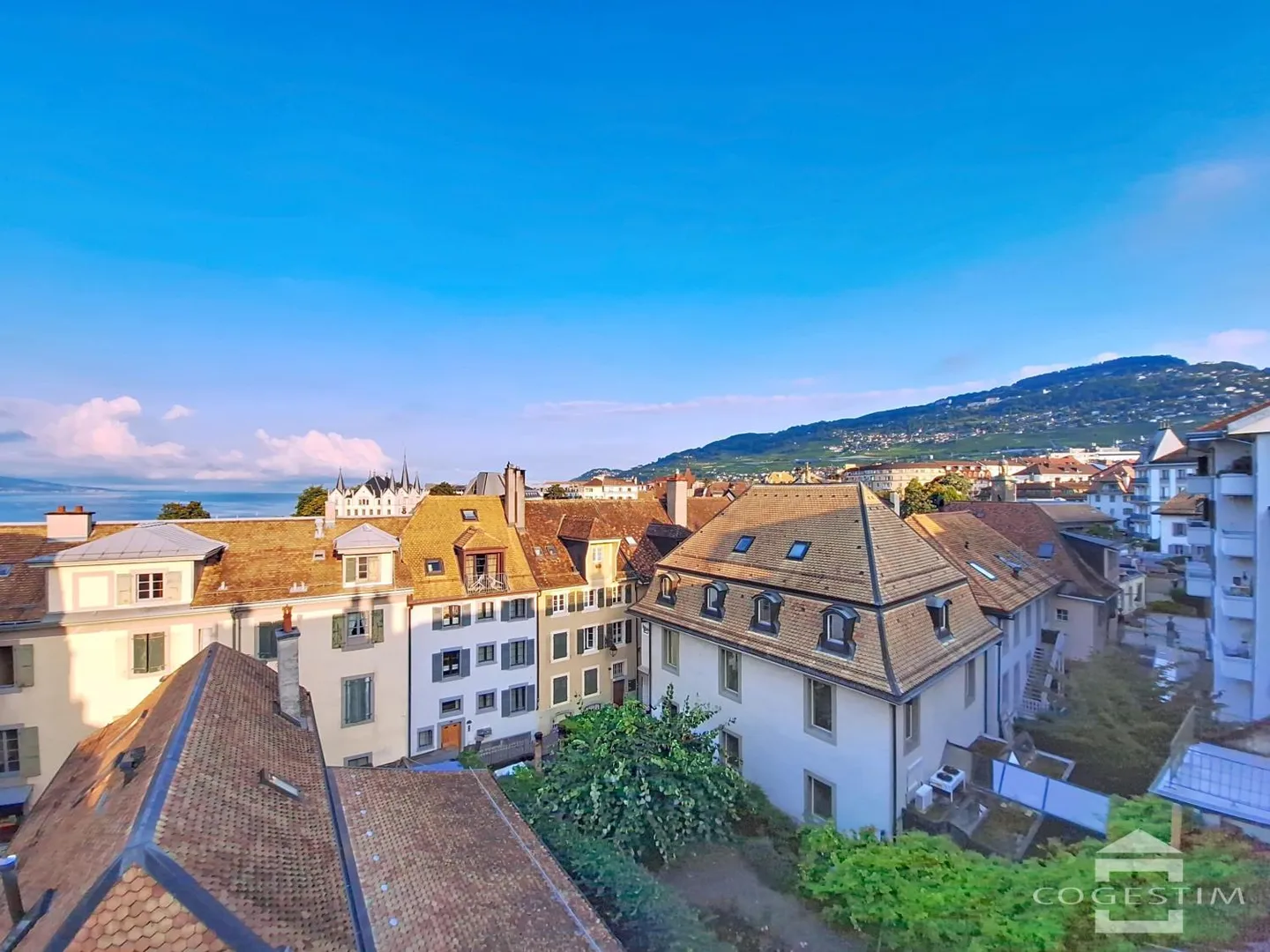 Joli Studio avec Balcon - Photo 3 sur 7