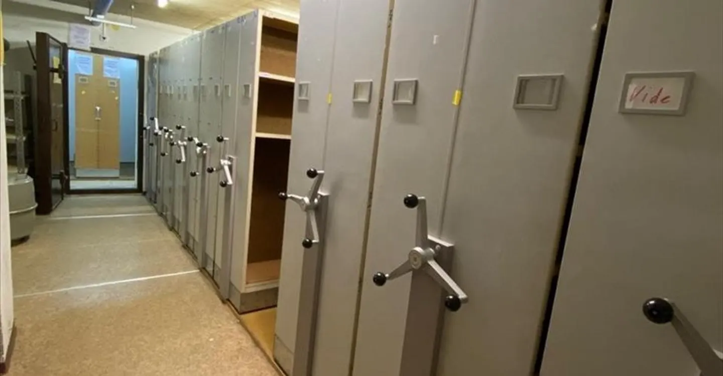 Near Lausanne Train Station - Archive Storage - Photo 2 of 5