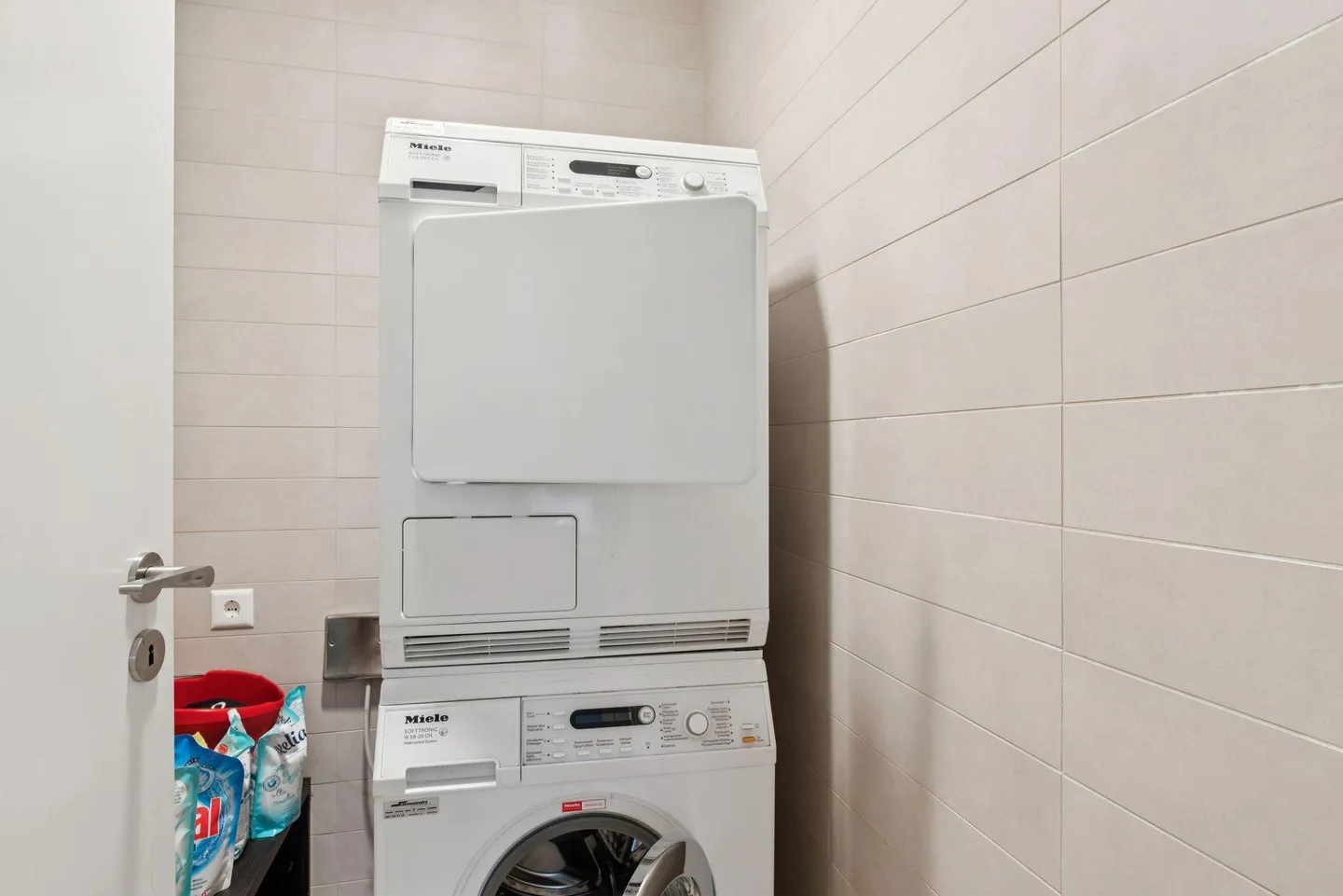 Wunderschöne Wohnung mit 3 Schlafzimmern in einem hochwertigen Gebäude - Foto 12 von 16