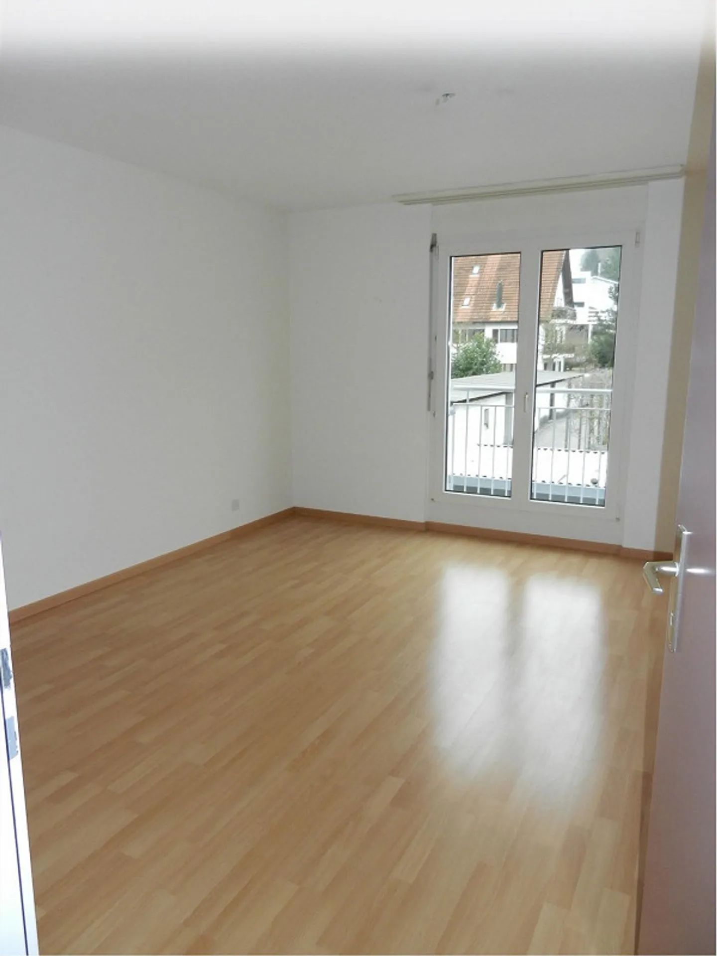 Appartamento 3 camere in una posizione tranquilla - Foto 4 di 9