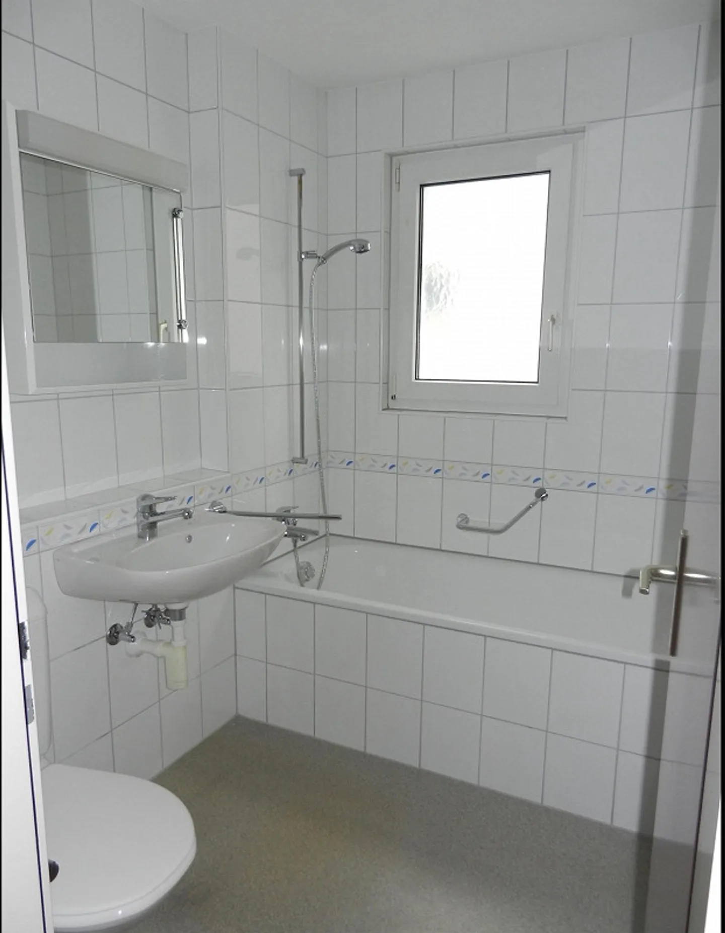 Appartamento 3 camere in una posizione tranquilla - Foto 8 di 9