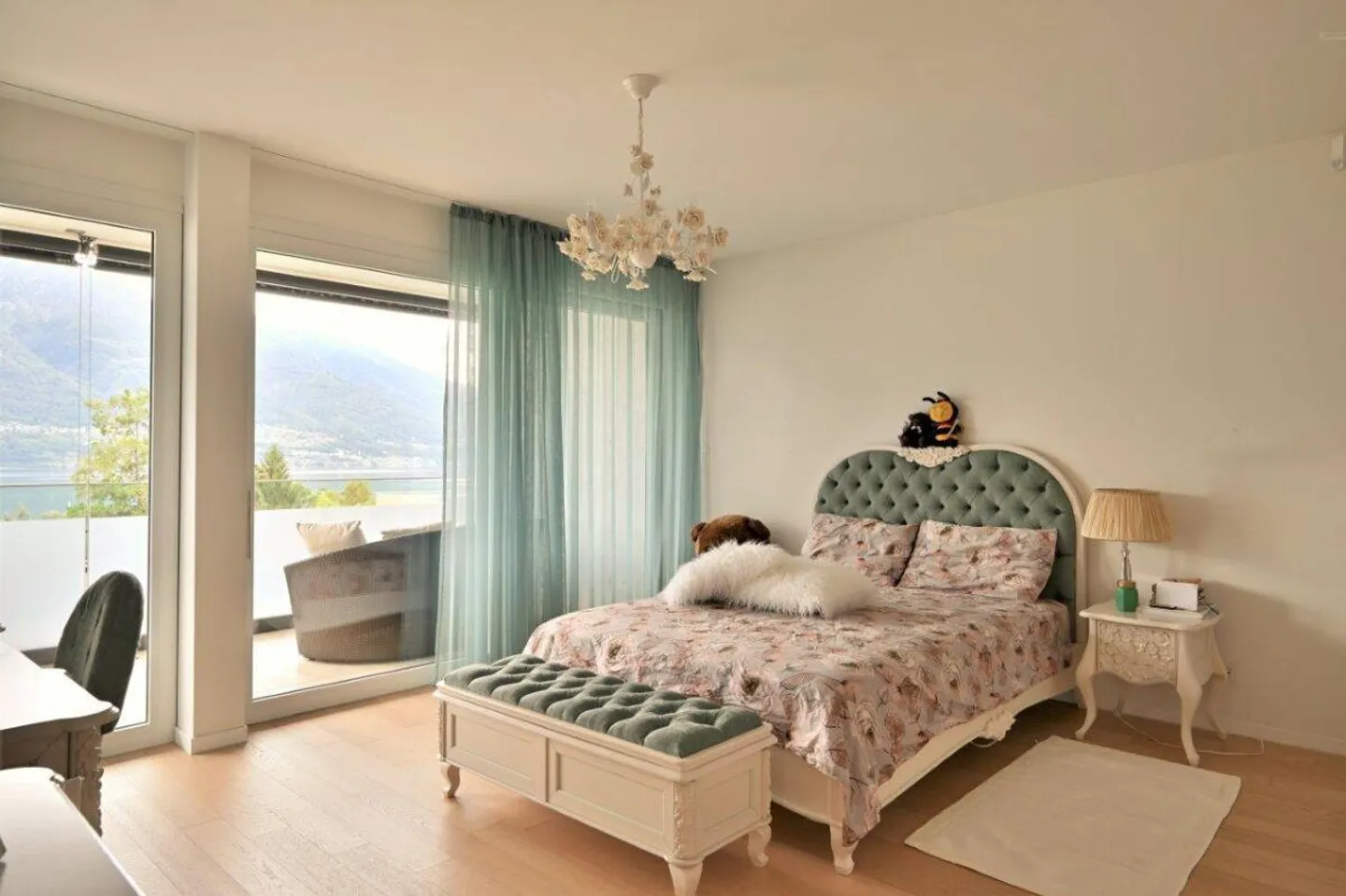 Lussuoso Attico Duplex con Vista Lago - Foto 18 di 23